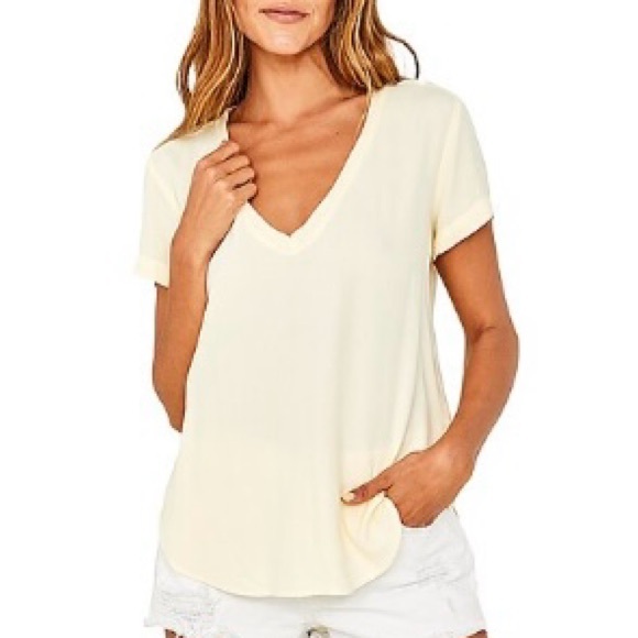 Bella Dahl Tops - Bella Dahl V-Neck Top